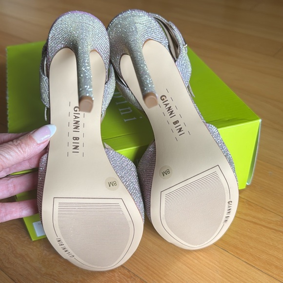 Gianni Bini NIB Camwren sweet pink sandals size 8 - Picture 4 of 7